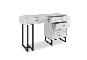 Amaya Dresser