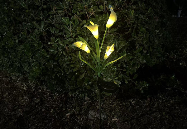 Calla Lilies Solar Outdoor Garden Light